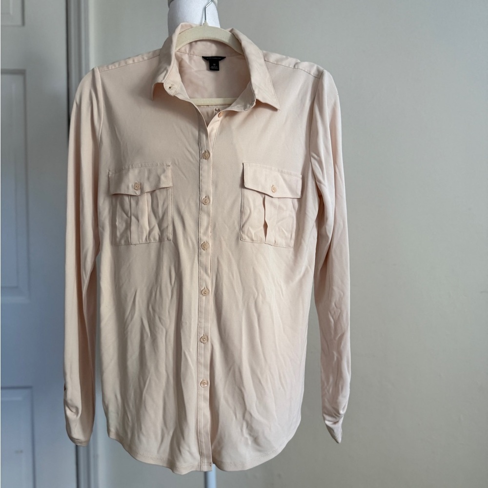 Ann Taylor Light Pink Women’s Blouse. Size Medium.
